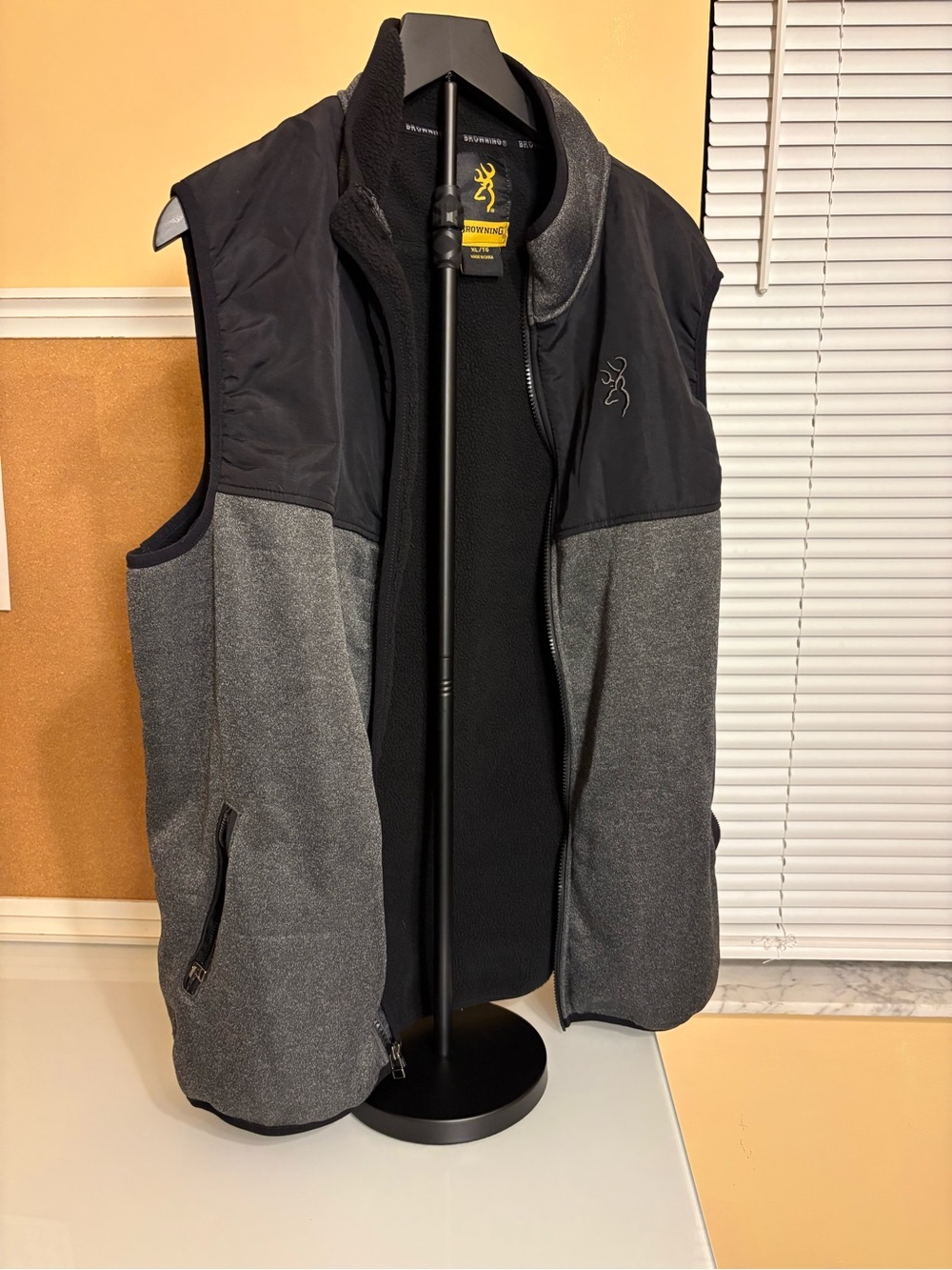 Browning Men's Gray and Black Fleece Hybrid Vest